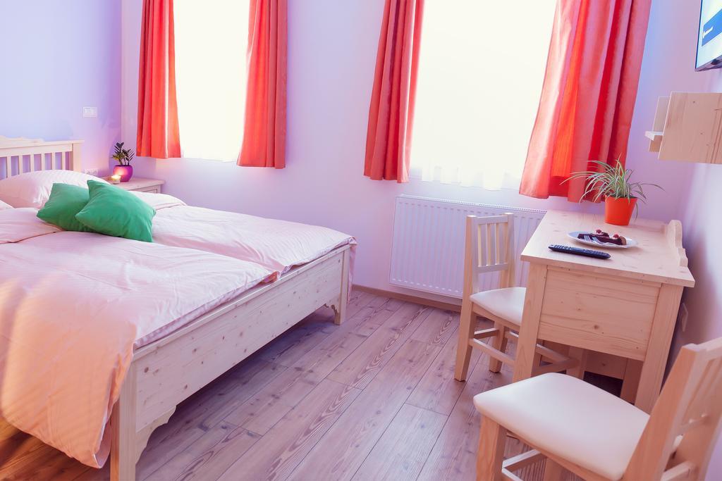Guesthouse Macesen Spodnja Sorica Δωμάτιο φωτογραφία