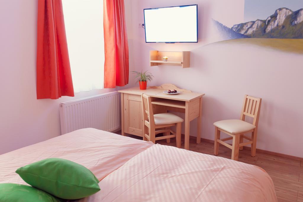 Guesthouse Macesen Spodnja Sorica Δωμάτιο φωτογραφία