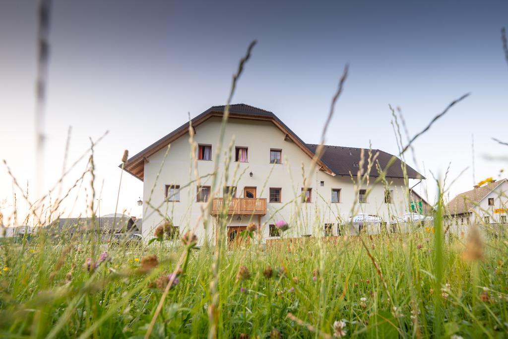 Guesthouse Macesen Spodnja Sorica Εξωτερικό φωτογραφία