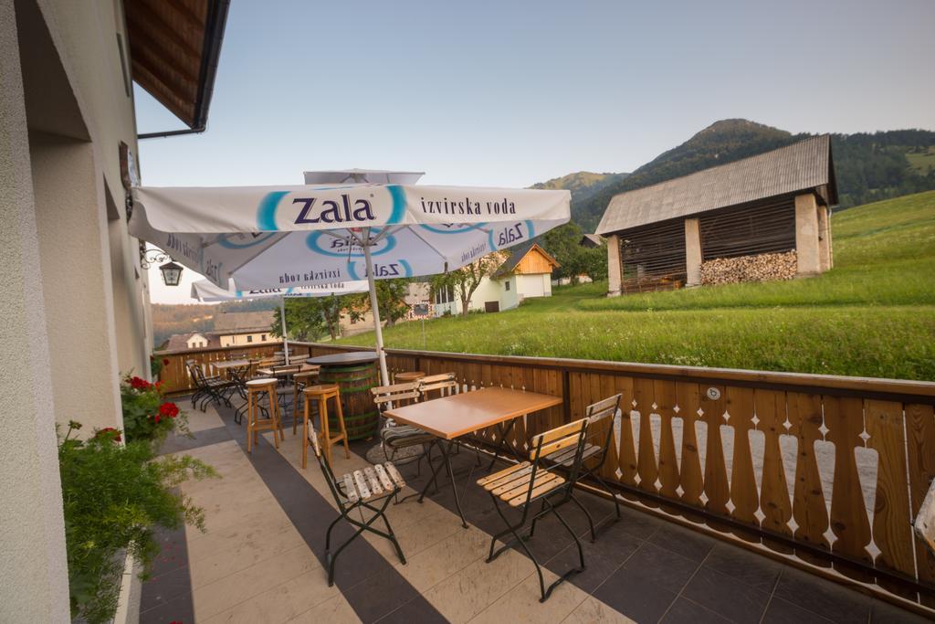 Guesthouse Macesen Spodnja Sorica Εξωτερικό φωτογραφία